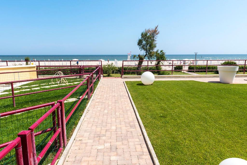 SE054 - Senigallia, monolocale fronte mare alle ‘’Piramidi’’