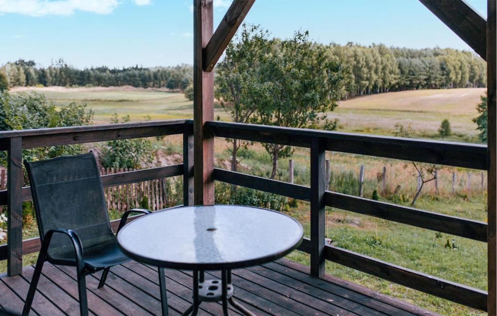 Beautiful Home In Male Gacno With Kitchen photo 1