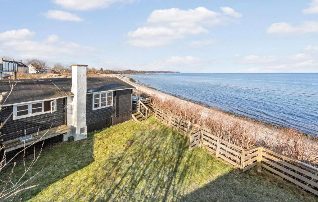 Beautiful Home In Dronningmlle With House Sea View