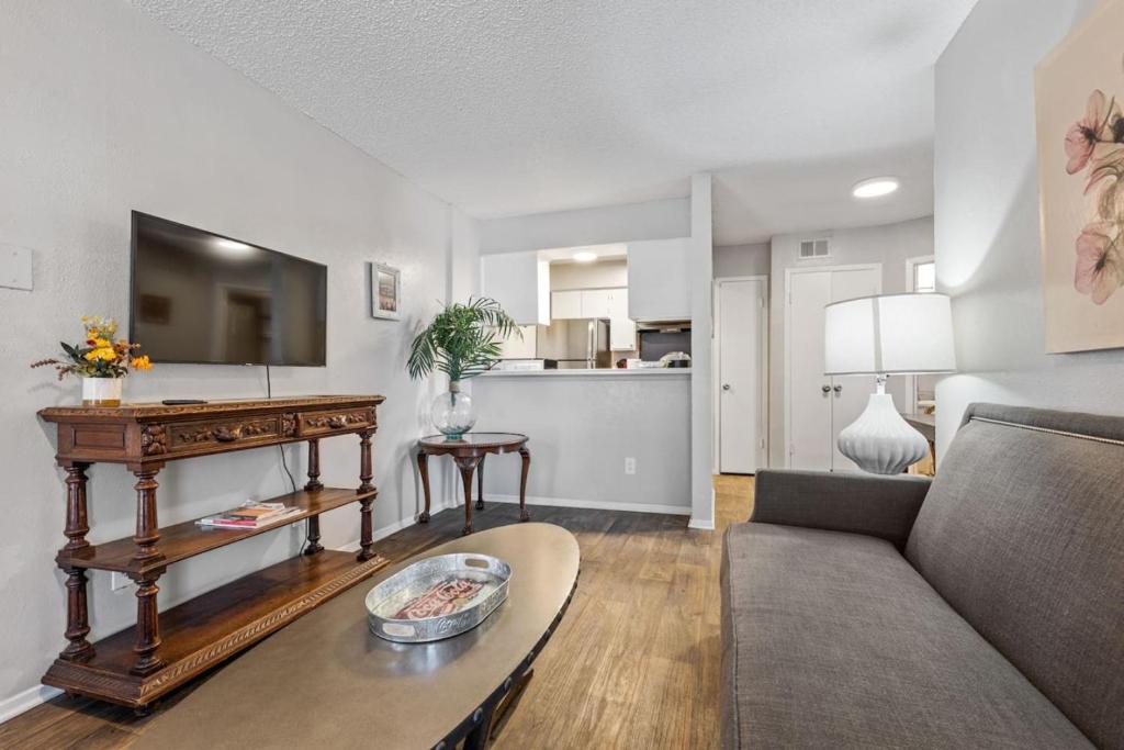 Extended Stay Affordable in North Dallas image