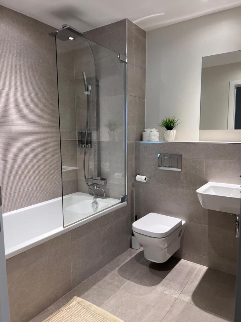 Deluxe 1-bed apartment in the city centre photo 3