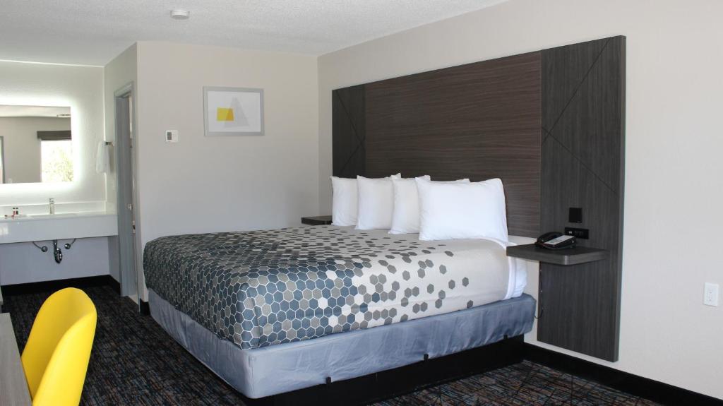 Landsford Inn image