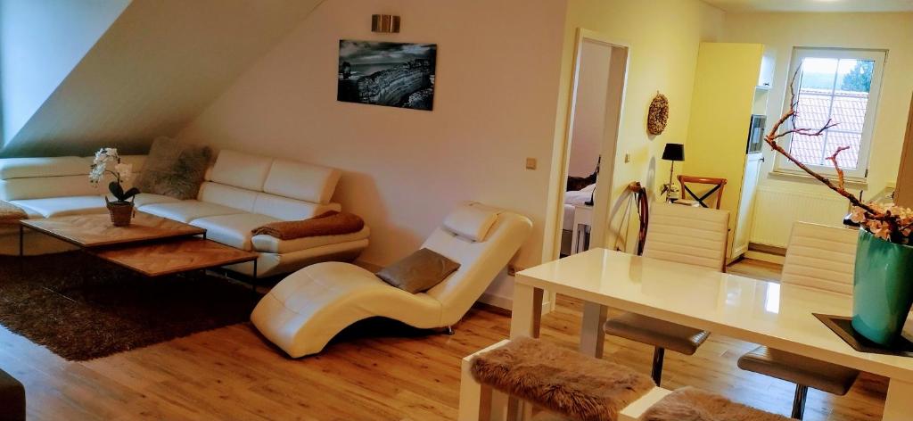 Ferienwohnung Klettbach - 50 m², 2 Zimmer, Küche, Bad, PKW-Stellplatz photo 1