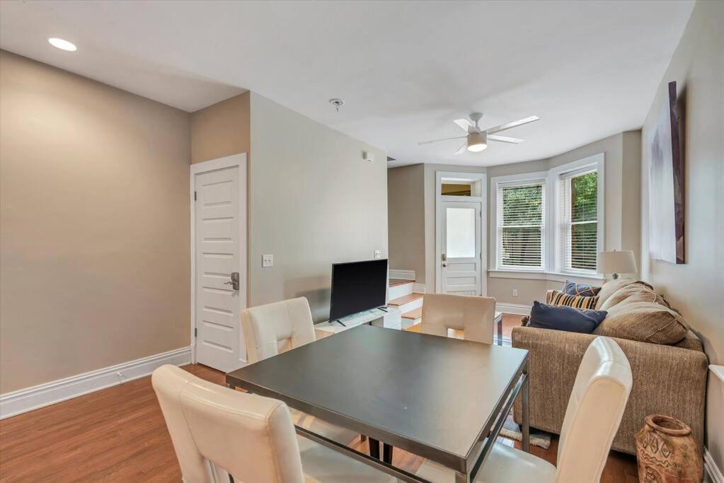 Stunning Townhome 920 in The Grove photo 2