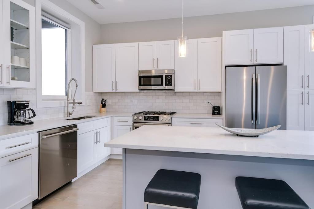Stunning Condo #2 - Downtown River North photo 1
