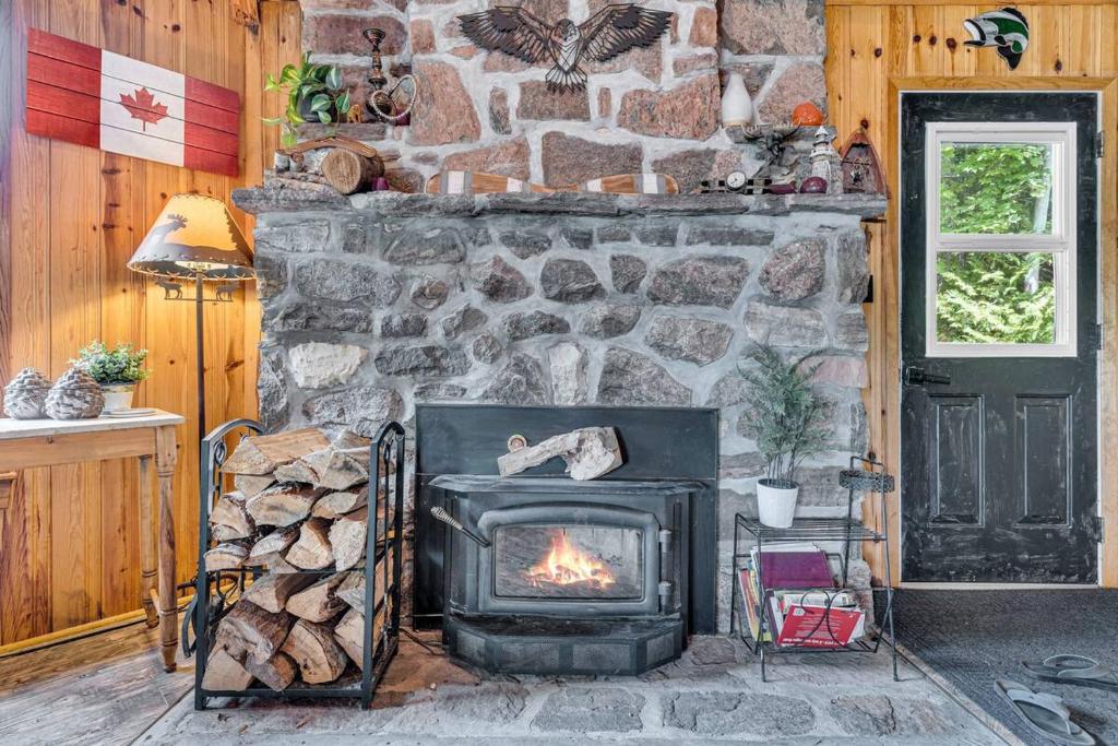 Entire cottage in Algonquin Highlands Canada photo 4