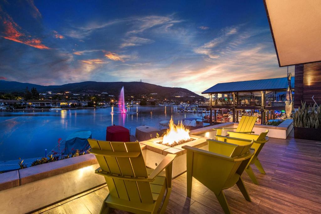 Lakehouse Resort image