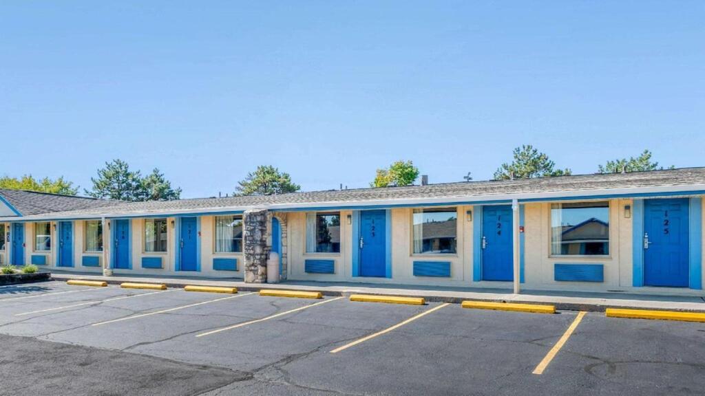 Hilliard Motor Lodge image
