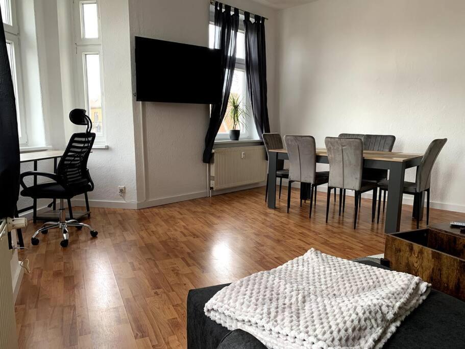 Moderne Wohnung nahe Bahnhof und dem Goitzschesee photo 1
