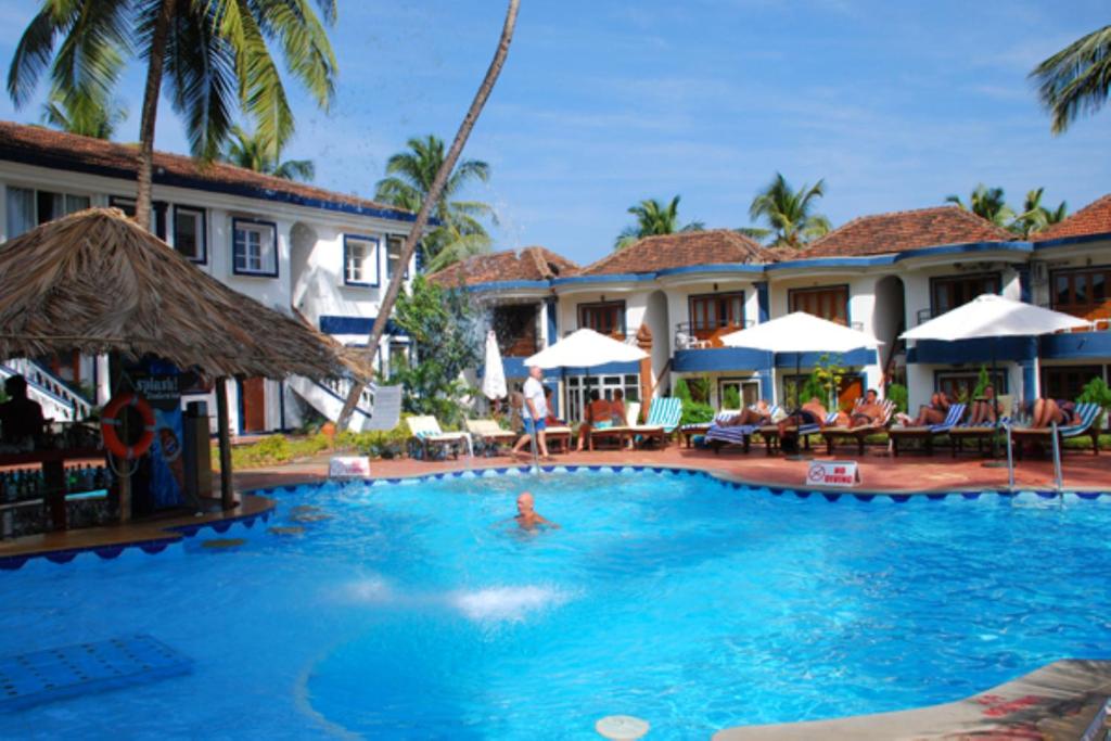Pool View Studio Apartment in Candolim Beach Resort photo 4