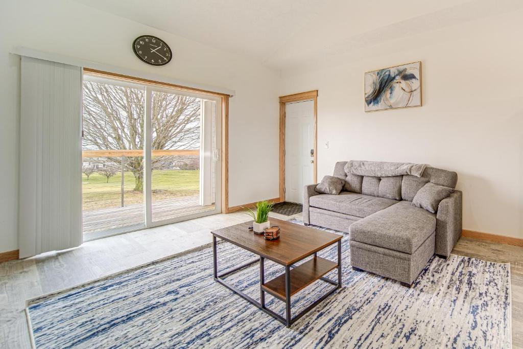 Erie Condo about 4 Mi to Lake with Golf Course Views! photo 3