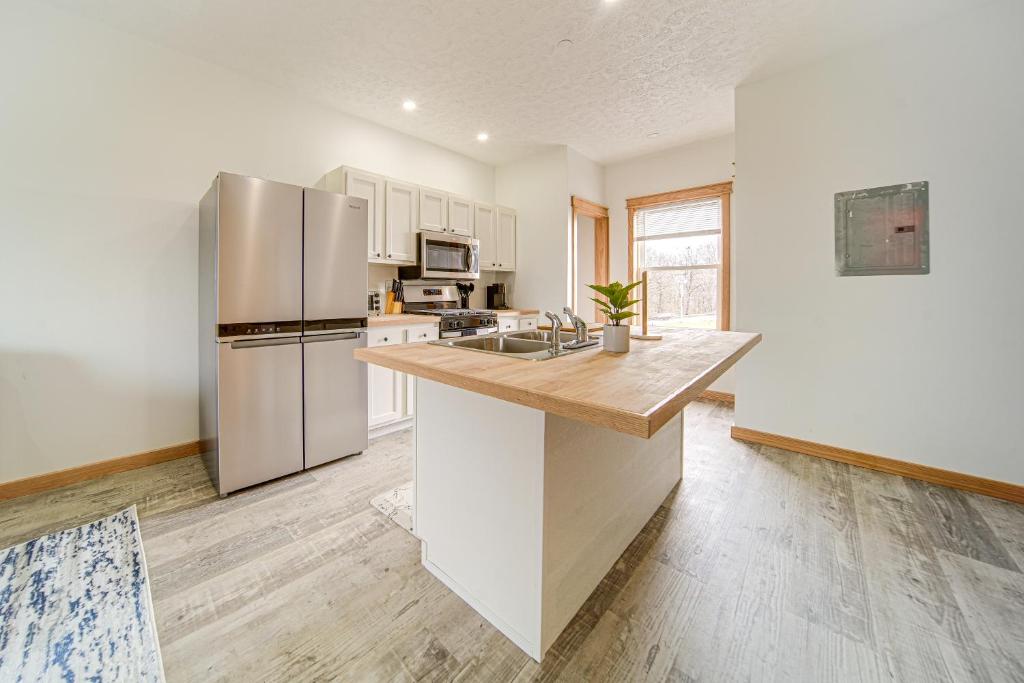 Erie Condo about 4 Mi to Lake with Golf Course Views! photo 4