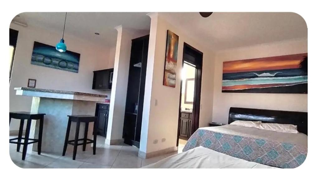 Surf Inn Hermosa photo 3