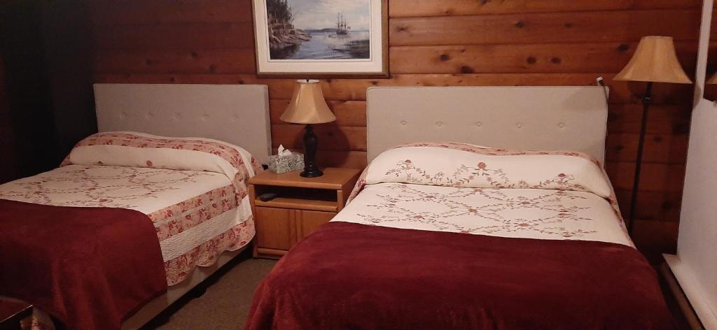 Alert Bay Lodge photo 3