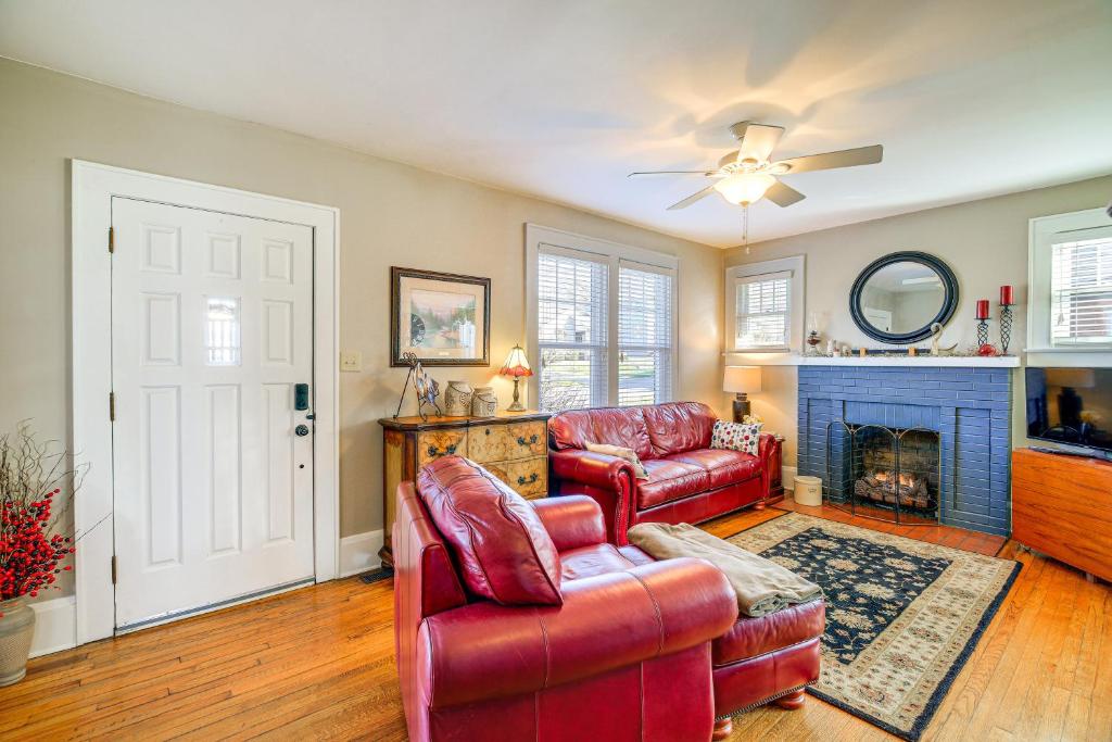 Charming Bristol Home with Hot Tub 1 Mi to Downtown photo 3