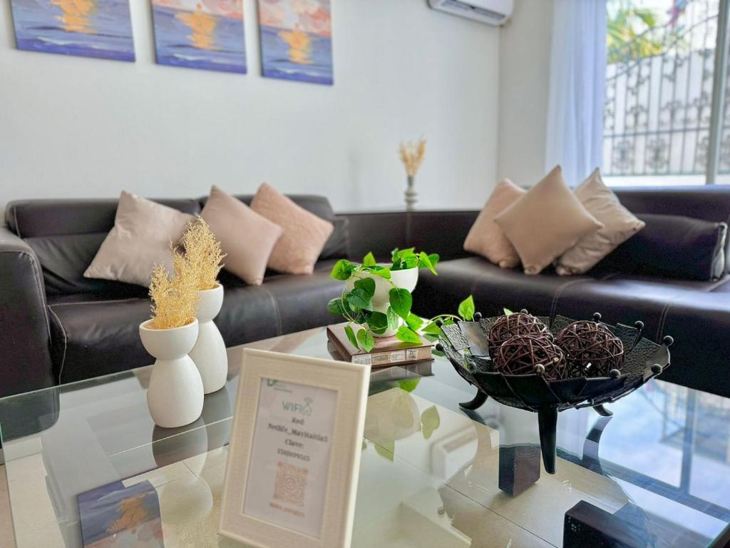 Fantastic 2 Bedroom, pool, oceanview