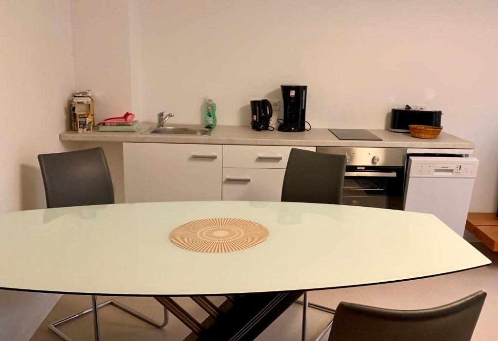 Ferienwohnung mit 2 Schlafzimmern und Parkplatz im Zentrum Wolfhagens photo 3