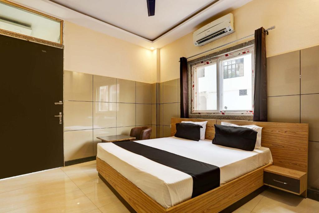 OYO Flagship Hotel 7 photo 4