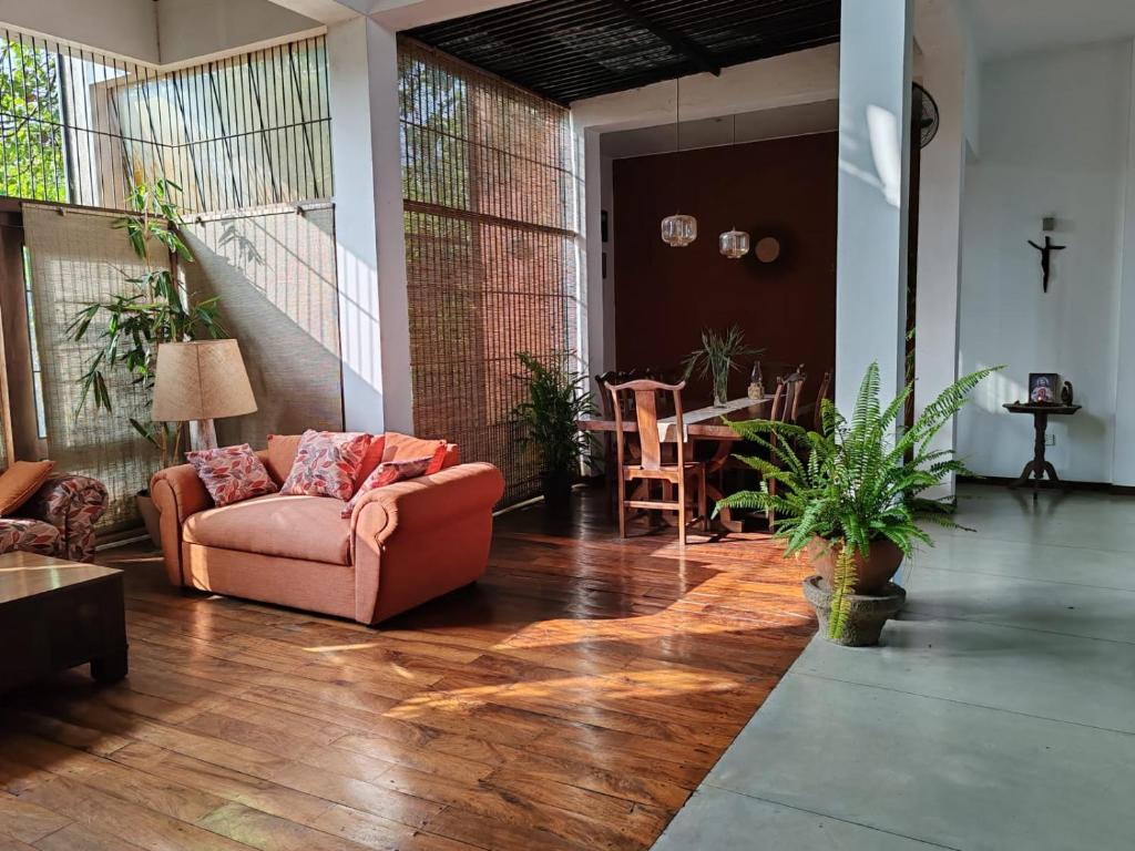 Serene Luxury Villa in Colombo photo 1