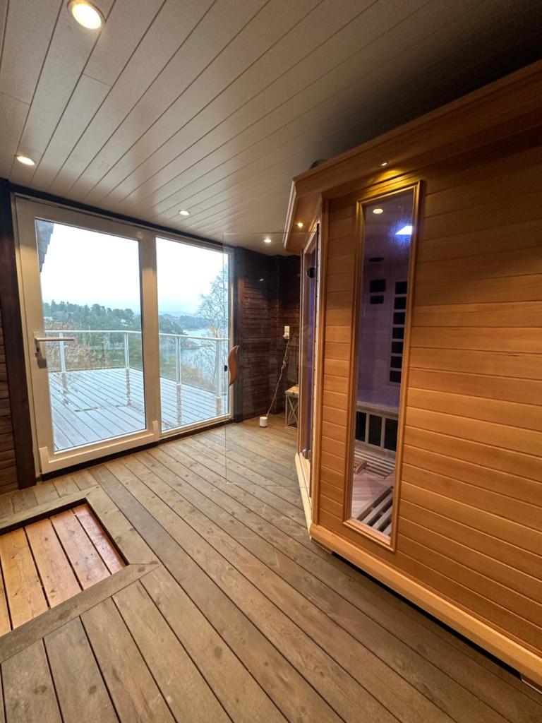 Villa Arboretet - Seaside villa with private pool & infrared sauna in the heart of Arboretet, Bergen photo 1