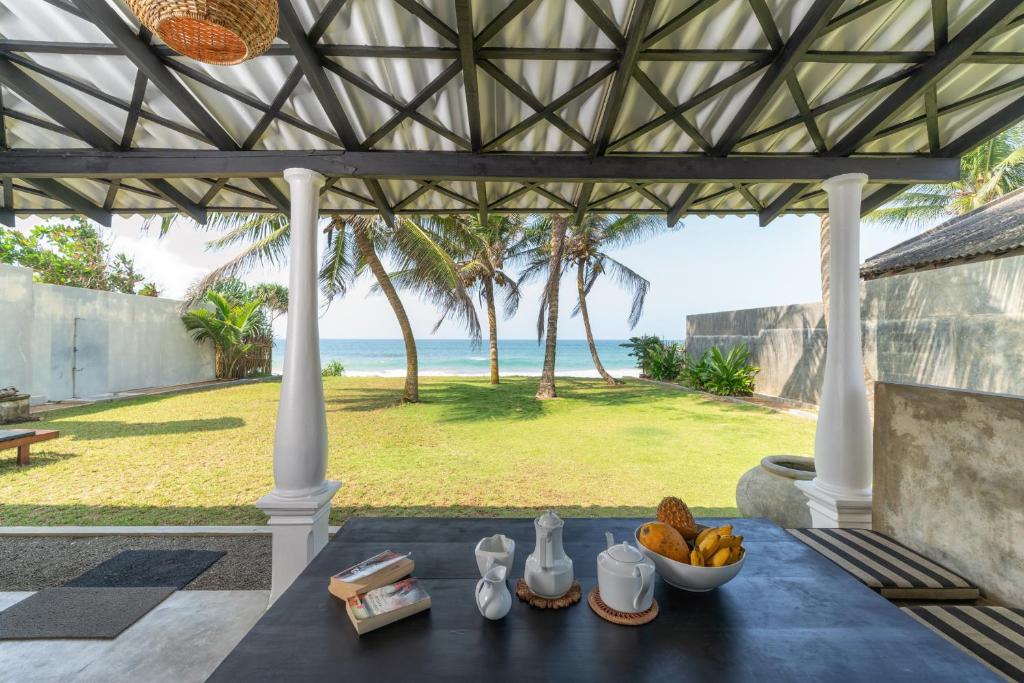 Sinhala Beach Villa photo 1