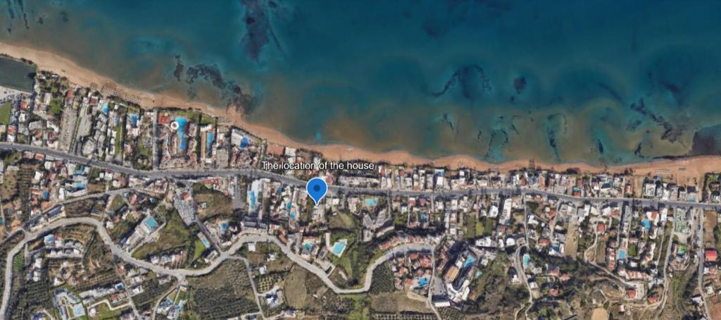 Newly Built House Steps from the Beach: Everything Within Walking Distance - Enjoy a Car-Free Stay photo 2