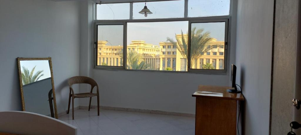 Cozy Room with beautiful view In sheikh Zayed photo 1