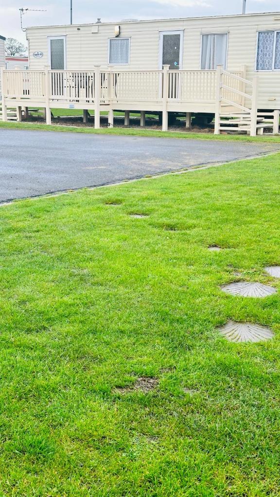 3 BEDROOM CARAVAN AT THE GRANGE HOLIDAY PARK, CHAPEL ROAD INGOLDMELLS photo 1