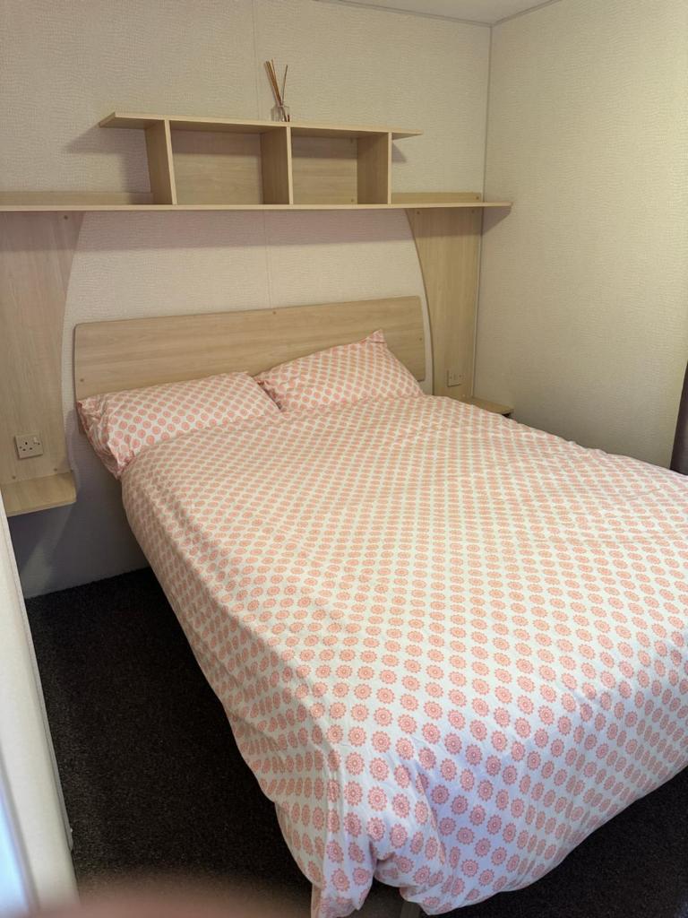 3 BEDROOM CARAVAN AT THE GRANGE HOLIDAY PARK, CHAPEL ROAD INGOLDMELLS photo 4