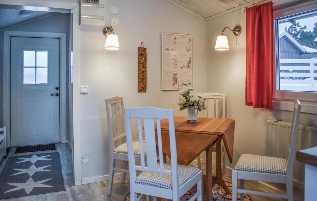 Lovely Home In Hammar With Lake View photo 2