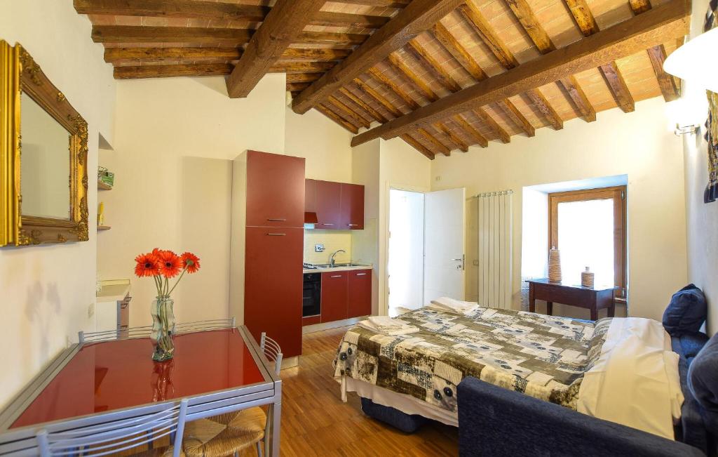 1 Bedroom Beautiful Apartment In Gubbio photo 2