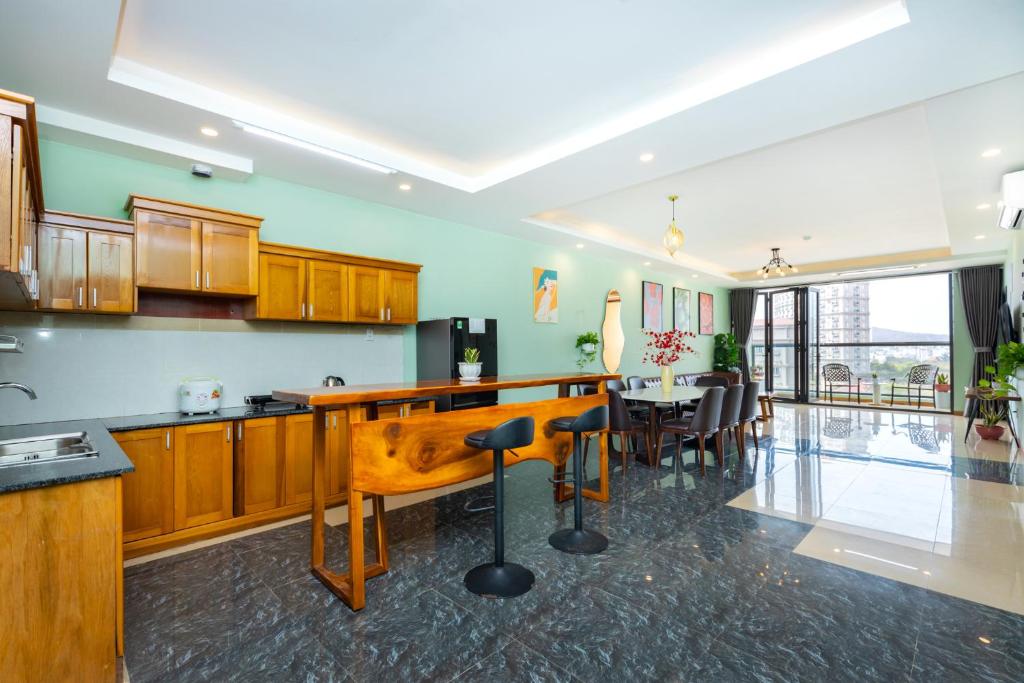 Căn Hộ '4' OaSky Xéo Biển 3 Phòng Ngủ - Oasky Apartment with diagonal sea view