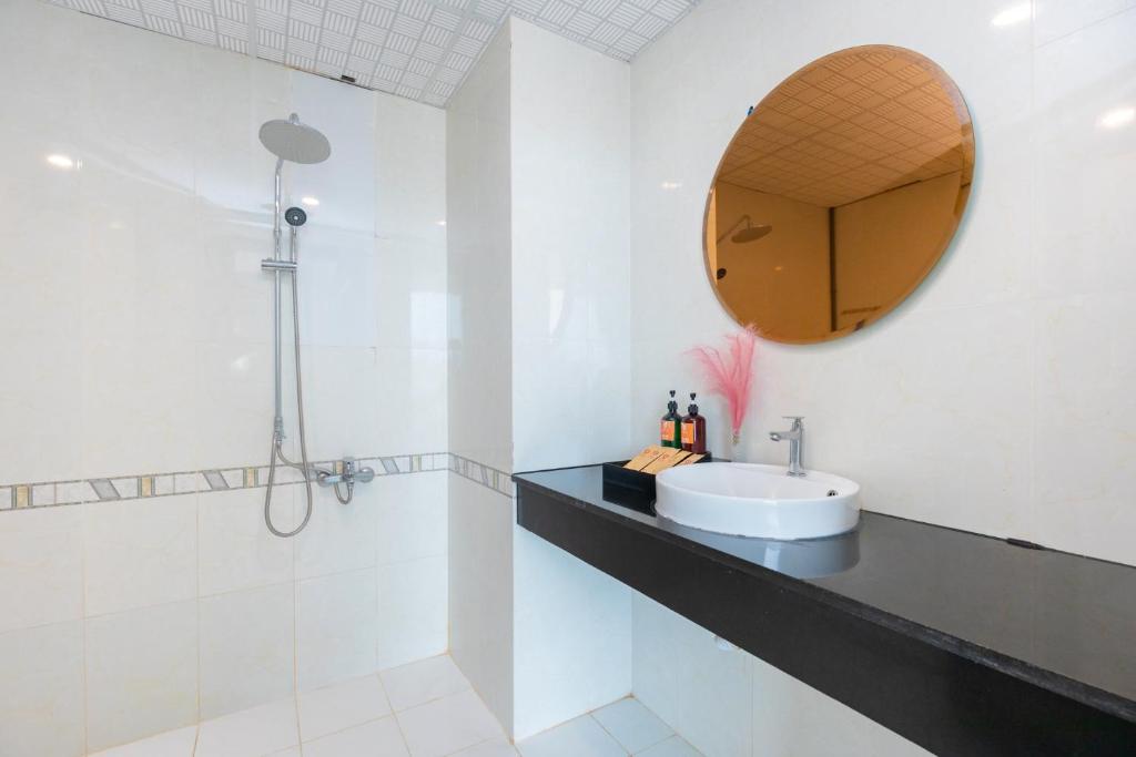 Căn Hộ '4' OaSky Xéo Biển 3 Phòng Ngủ - Oasky Apartment with diagonal sea view