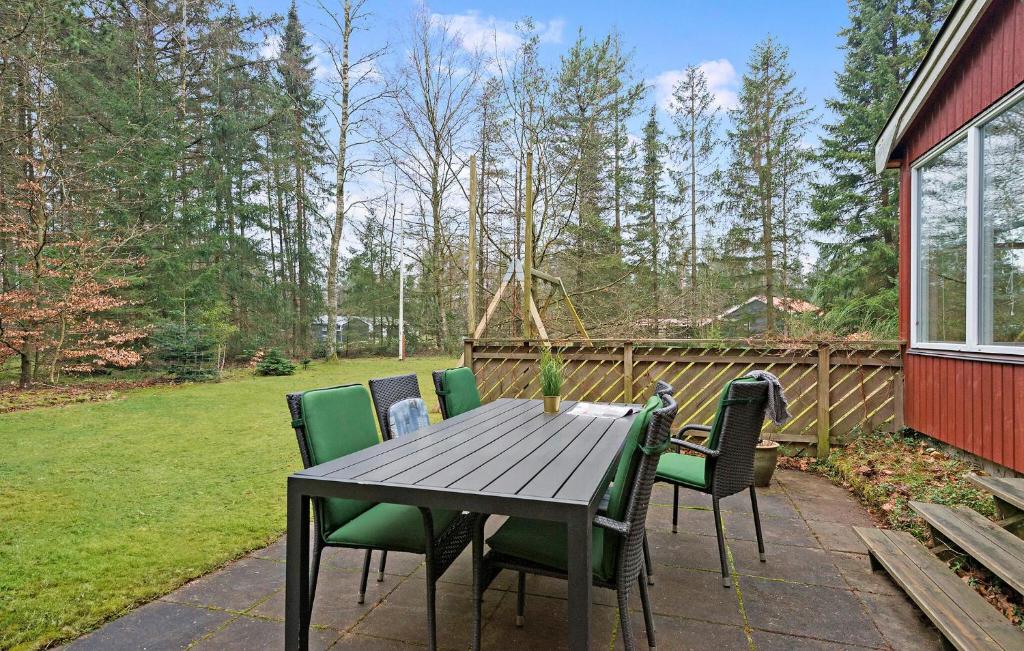 3 Bedroom Lovely Home In Ans By photo 1