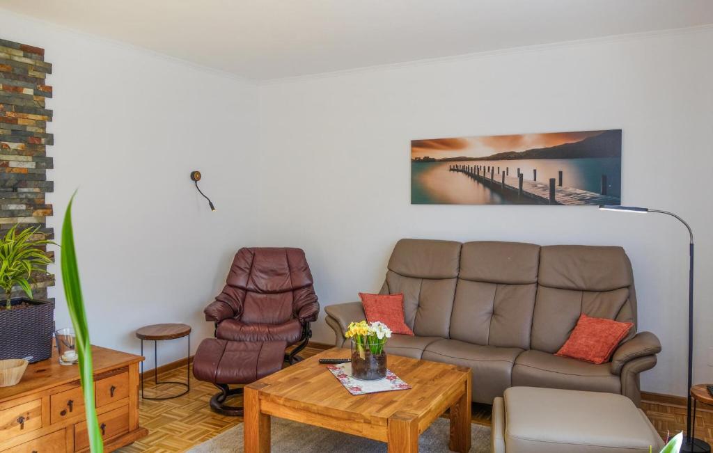 2 Bedroom Gorgeous Apartment In Finnentrop photo 3