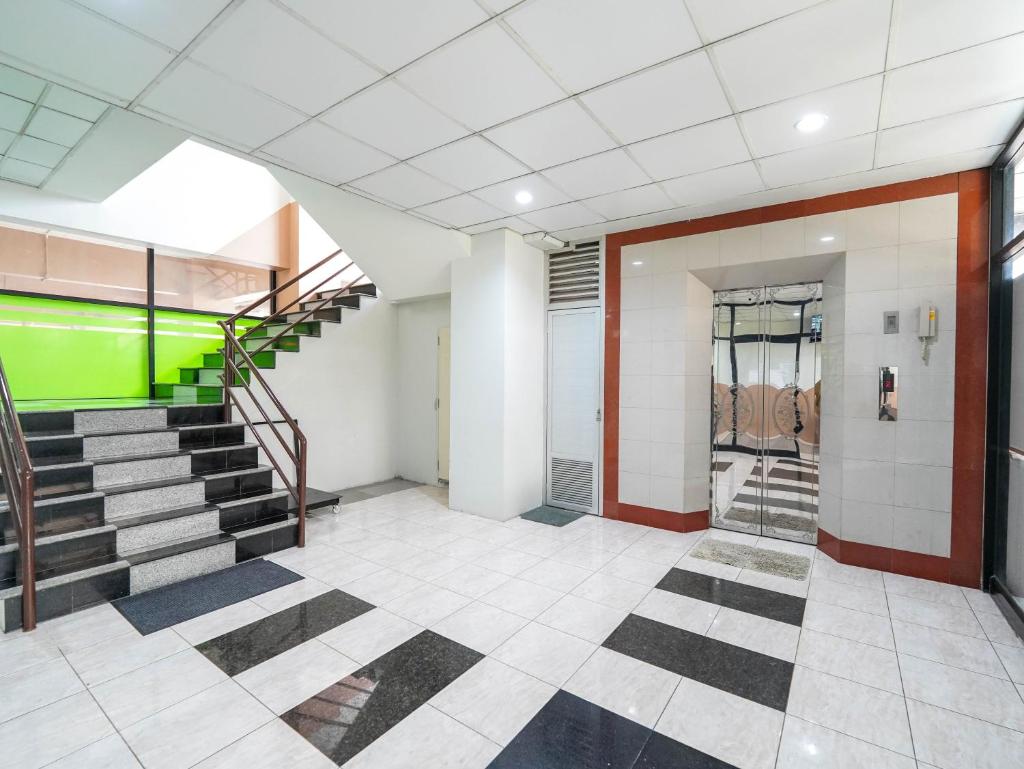 RoomQuest SPS Hotel and Residence photo 3