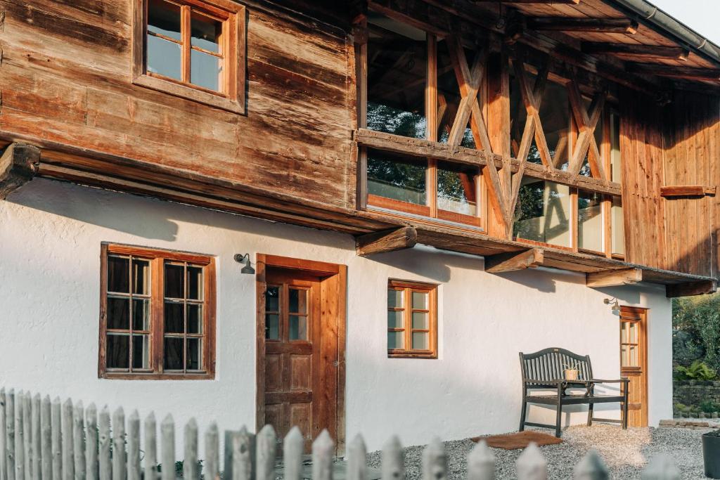 Bauernchalet elbacher gütel - Exklusives Ferienhaus am Starnberger See photo 1