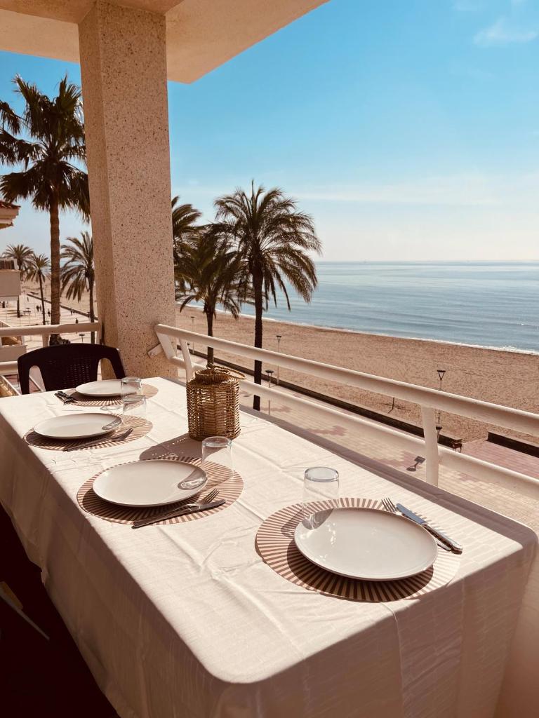 Precioso apartamento con chimenea y vistas al mar photo 1
