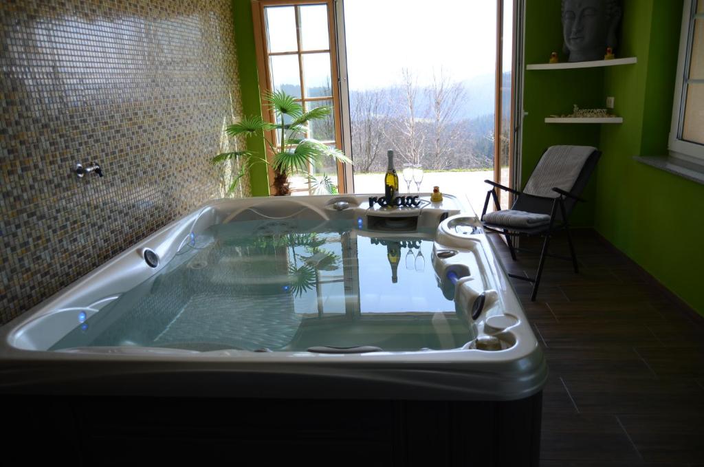 Holiday Home with Hot tub and Sauna Sabina photo 1