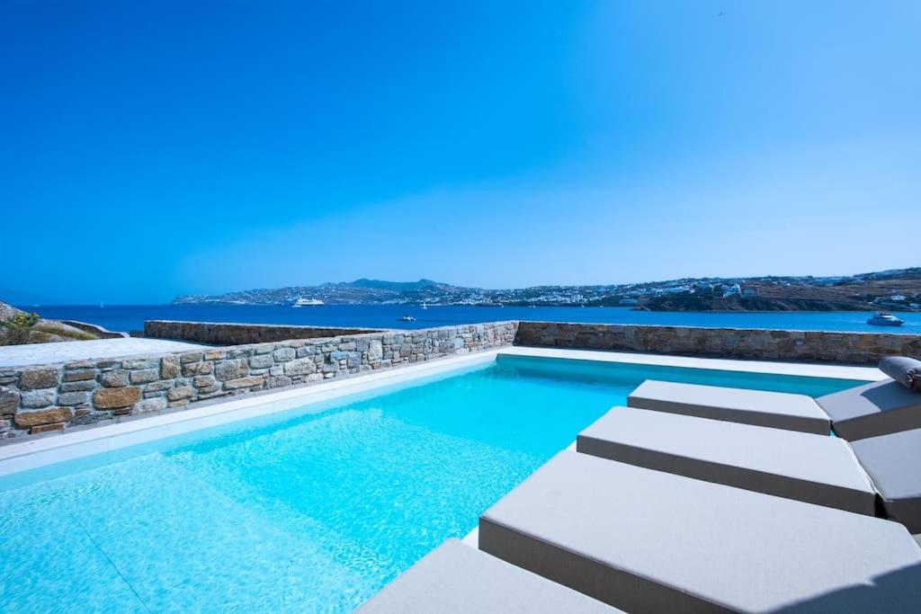 Myko 9bed Villa, Private pool photo 2
