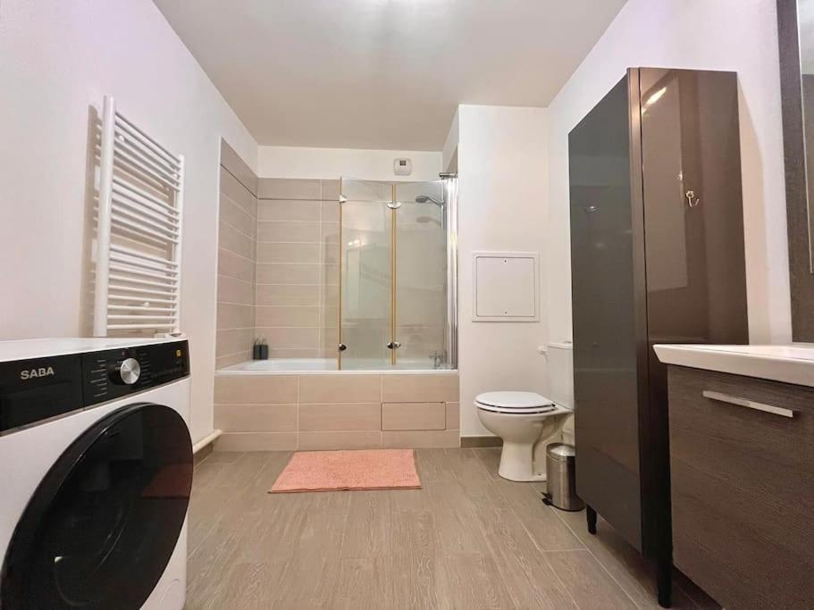 Entire appartment, 2 rooms confortable at Créteil photo 3