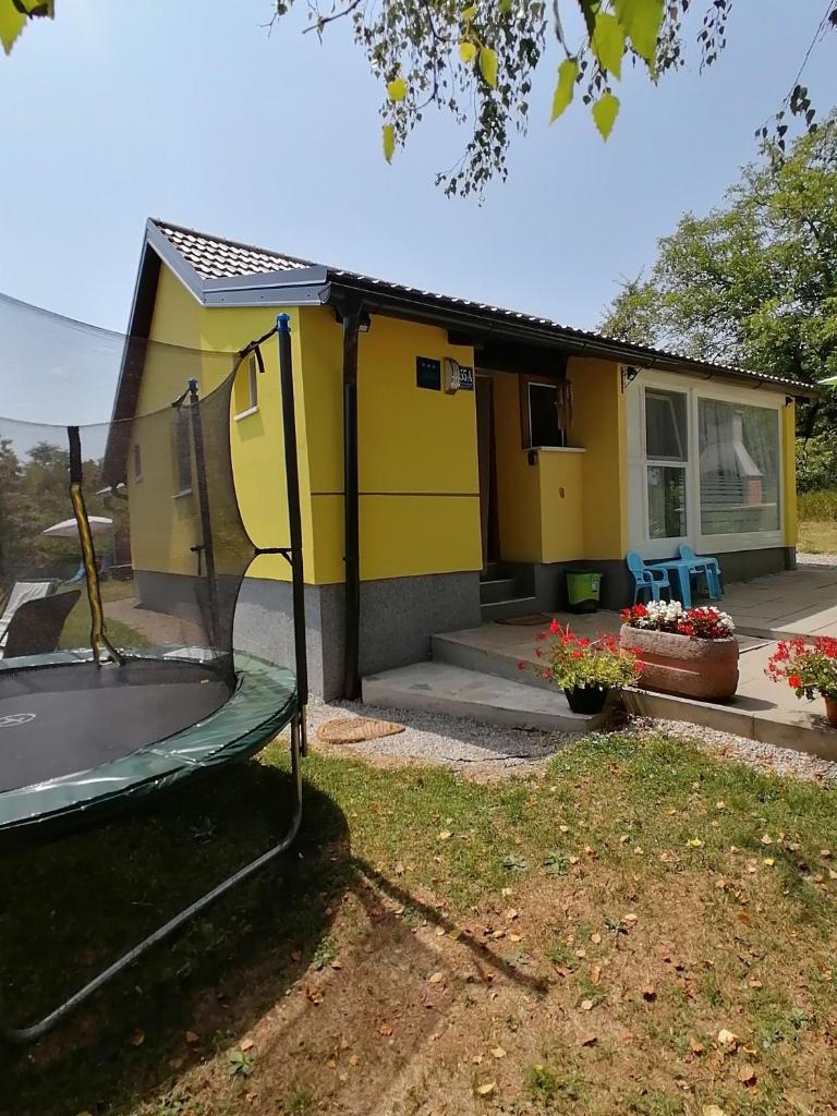 Family friendly house with a swimming pool Tounj, Gorski kotar - 17577
