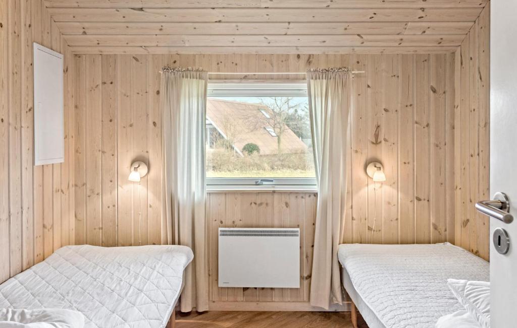 Beautiful Home In Rdby With 4 Bedrooms, Sauna And Wifi photo 3