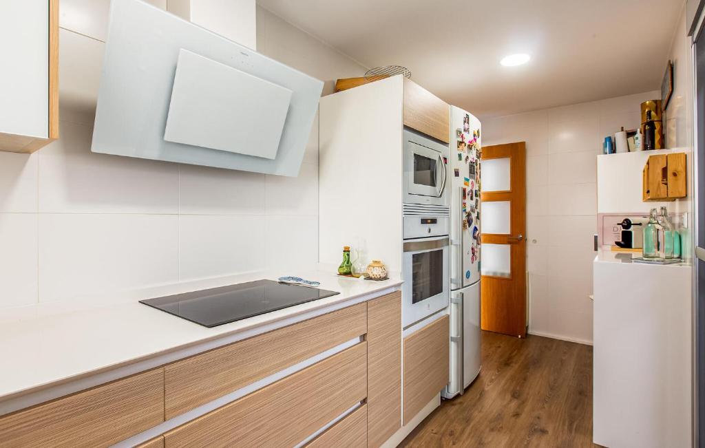 Awesome Apartment In Torre Pacheco With Wifi photo 4