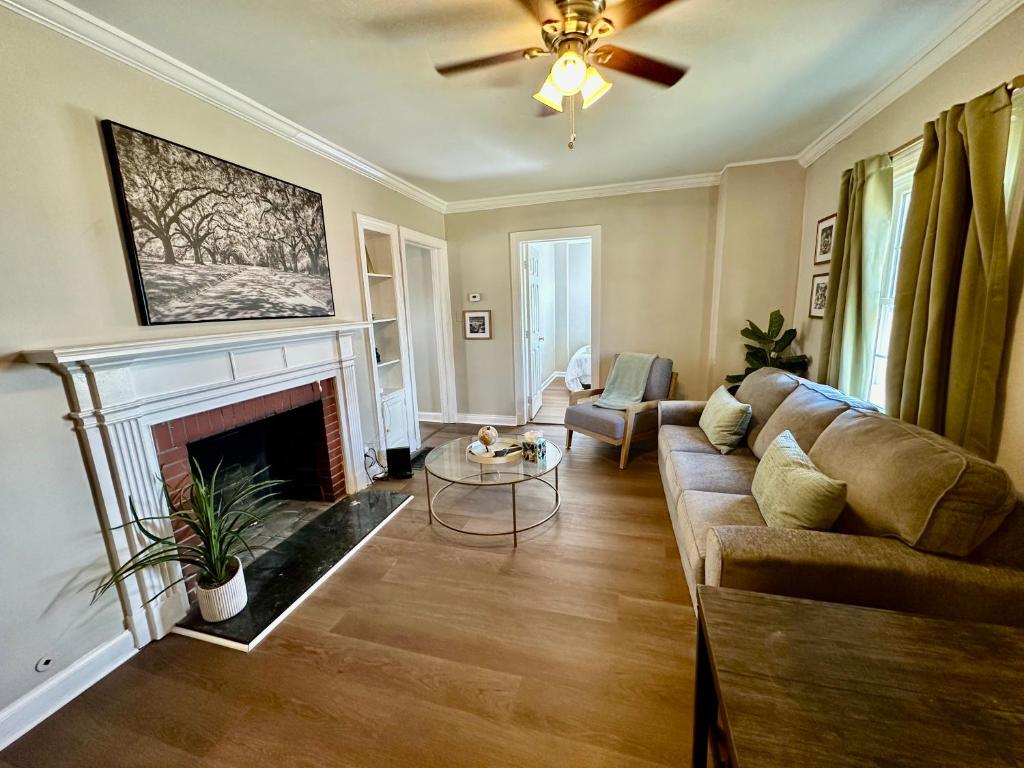 Spring Street Suites image