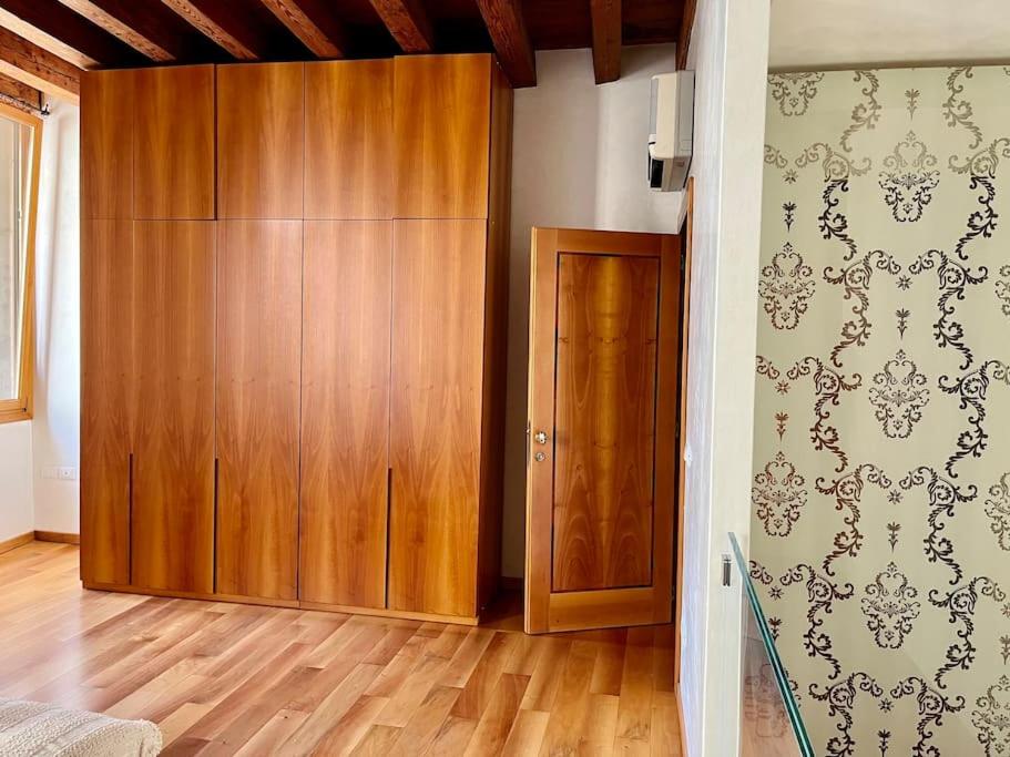 Il Duomo,150 meters. Charm Home in Downtown photo 1