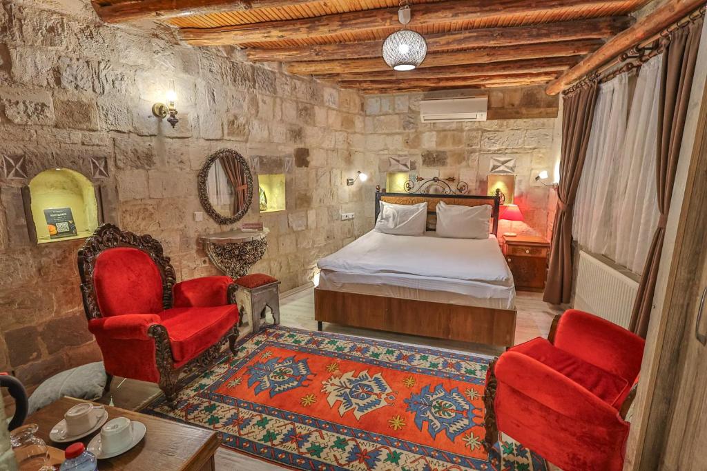 Bedrock Cave Hotel photo 1