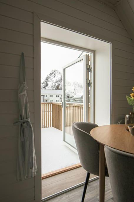 Koselig toppleilighet med fantastisk utsikt photo 1