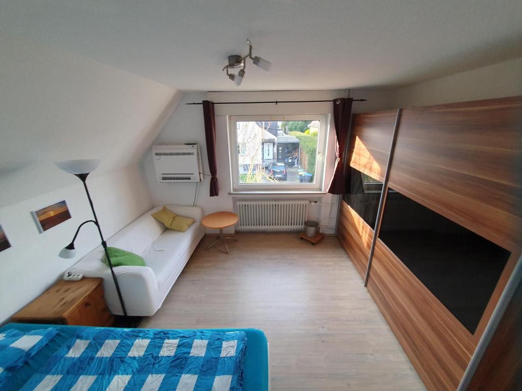 Geräumiges Ferienhaus in Bad Salzuflen mit einfacher Ausstattung, für Geschäftsreisende, Gruppen oder Familien geeignet, 4 Schlafzimmer photo 4