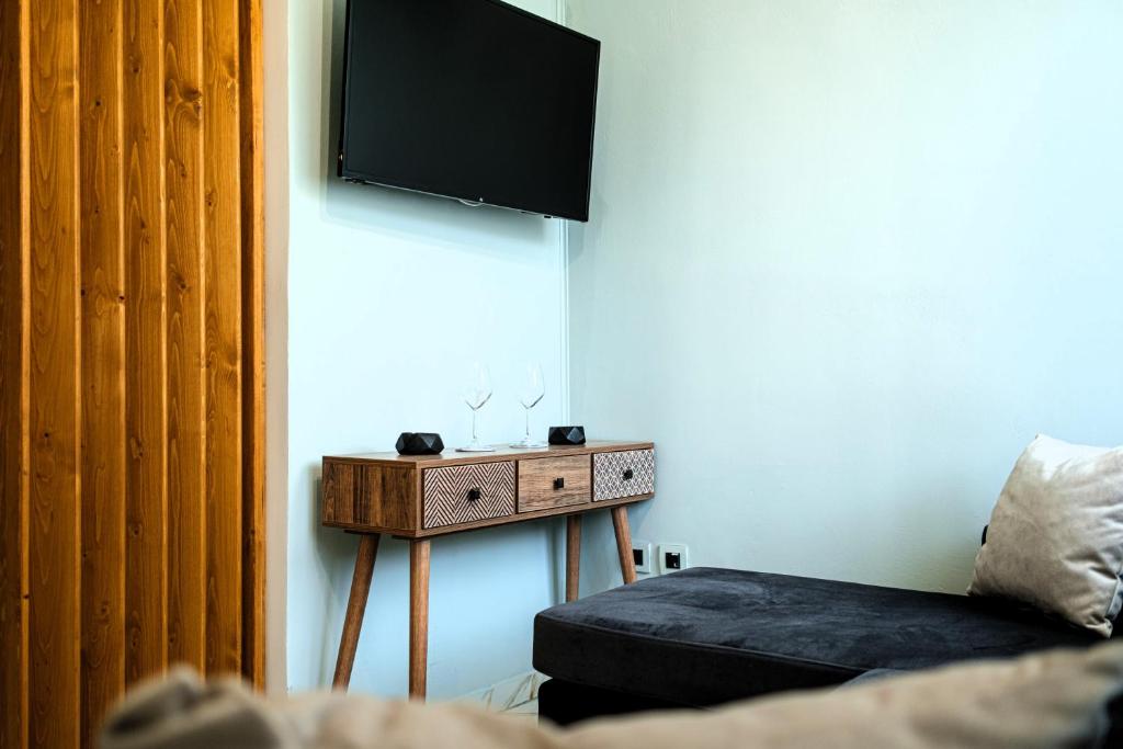 Armonia Studio Corfu in Acharavi Resort-King size Bed, Kitchen and Private Garden photo 4